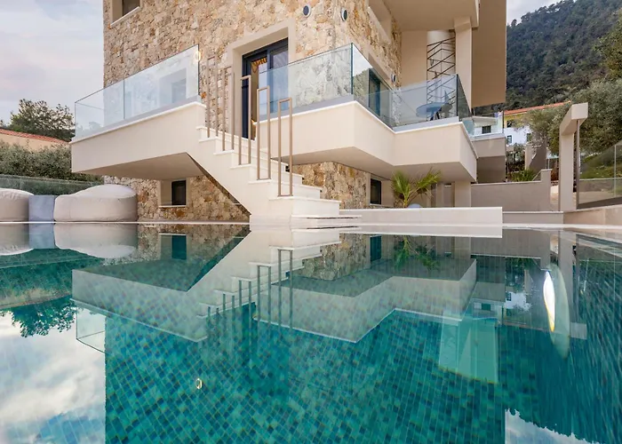 Quintessina Luxury Chrysi Ammoudia